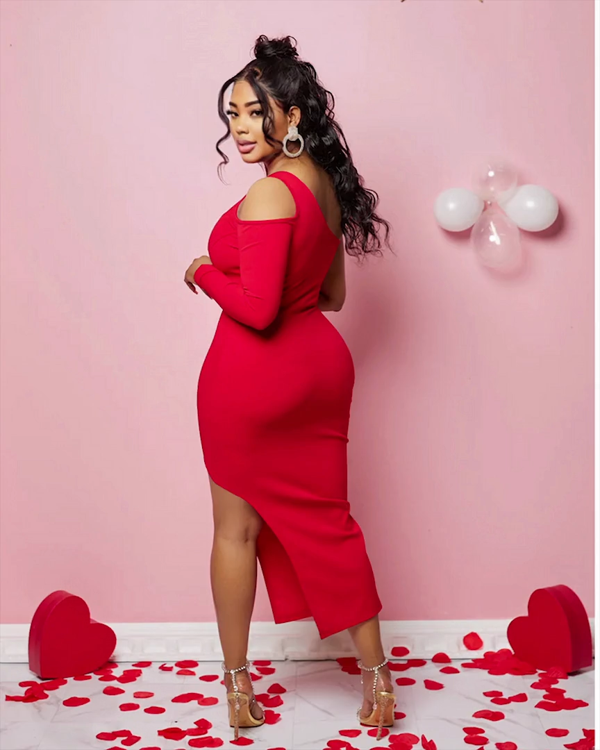 RELAXING BUSINESS DRESS