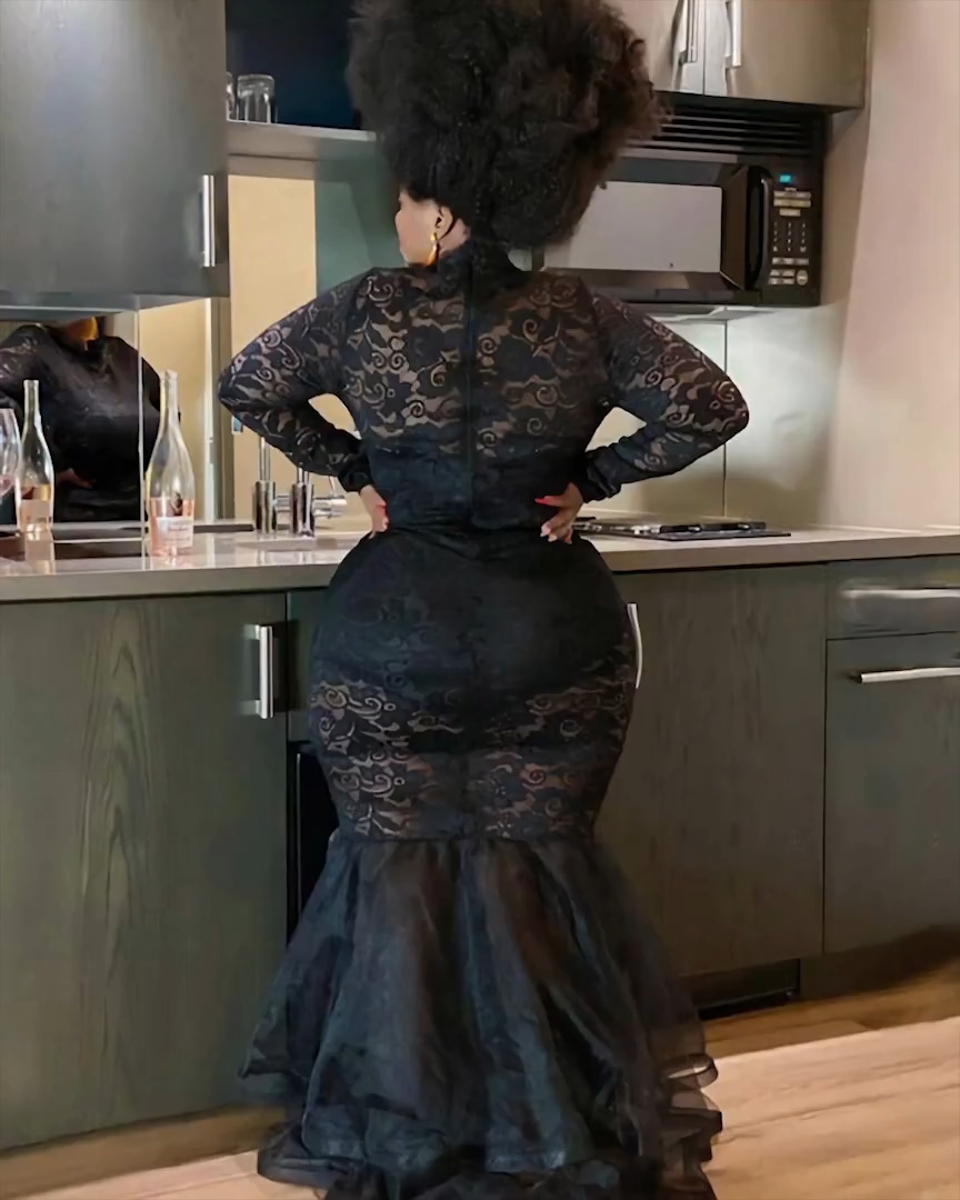 LACE MERMAID STYLE DRESS
