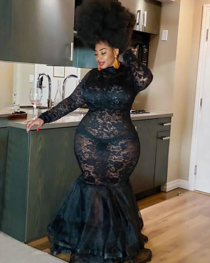 LACE MERMAID STYLE DRESS